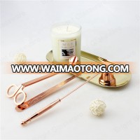 Wholesale luxury scented soy wax candles in glass jar with rose gold candle accessory tool set